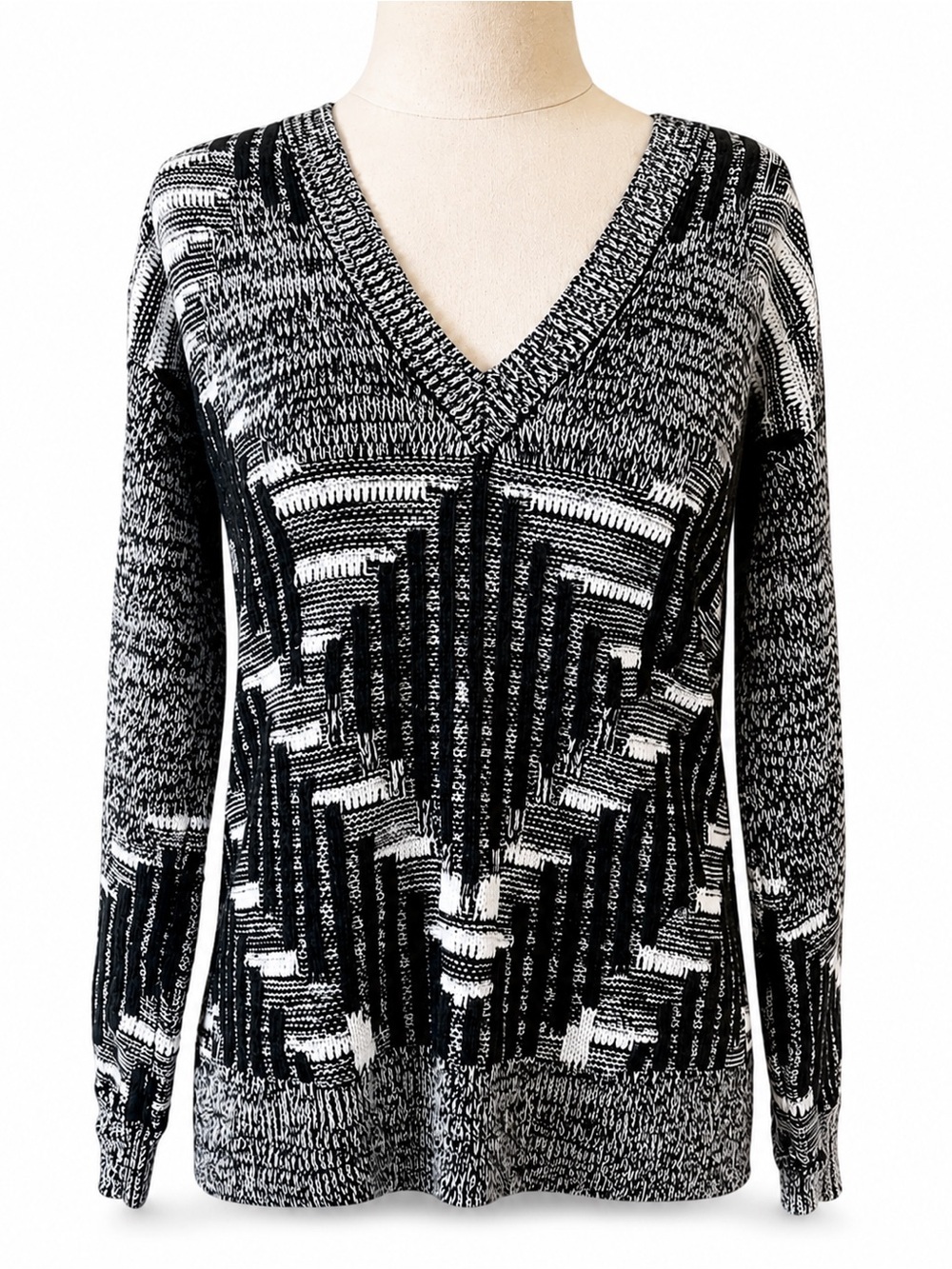 Silence + Noise Geometric Knit Sweater Black Gray White VNeck Boho Cozy Pullover